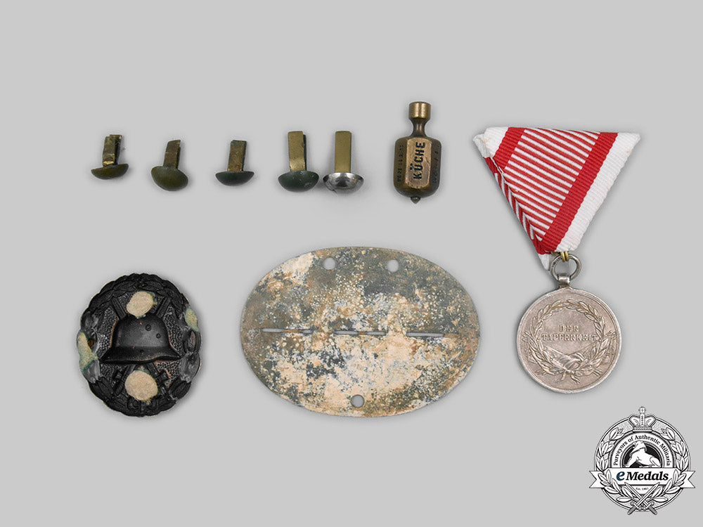 germany._a_mixed_lot_of_insignia_and_accessories_c2021_563_mnc5124
