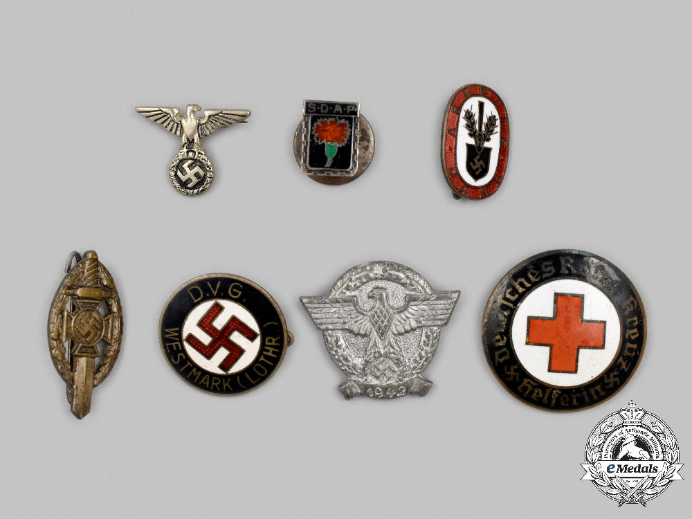 germany,_third_reich._a_mixed_lot_of_badges_c2021_583_mnc0294