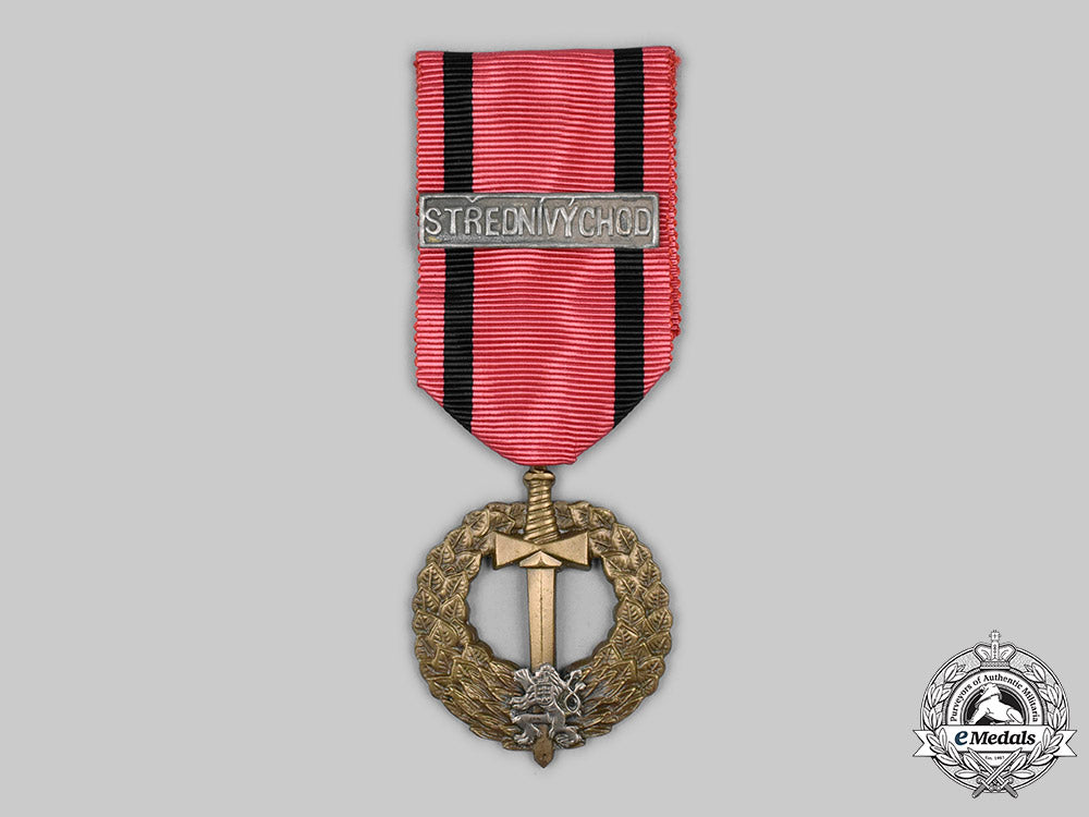 czechoslovakia,_socialist_republic._a_commemorative_medal_of_the_czechoslovakian_army_abroad,_with_case_c2021_584_mnc4984