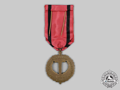 czechoslovakia,_socialist_republic._a_commemorative_medal_of_the_czechoslovakian_army_abroad,_with_case_c2021_585_mnc4986