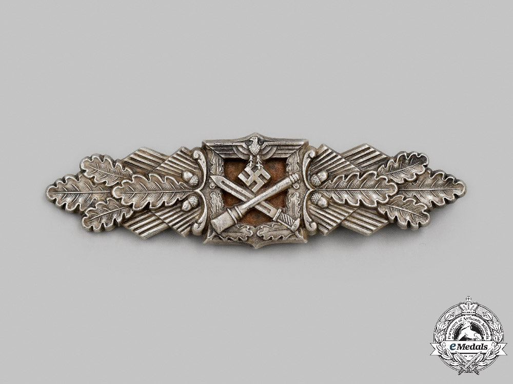 germany,_wehrmacht._a_close_combat_clasp,_silver_grade,_by_funcke&_brüninghaus_c2021_607_mnc7860