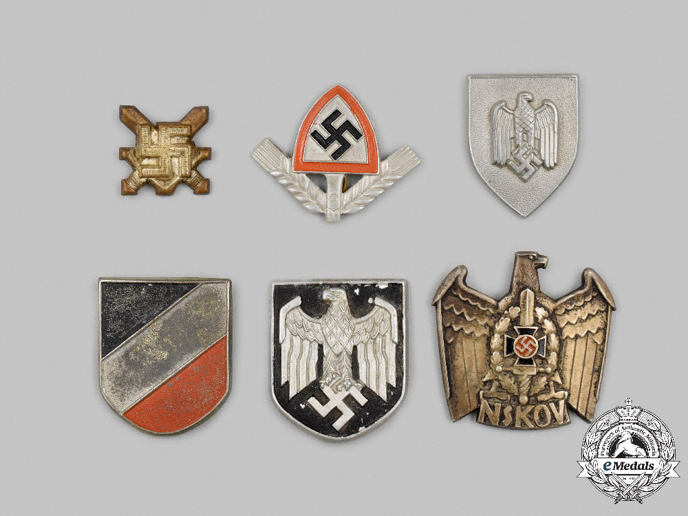 germany,_third_reich._a_mixed_lot_of_uniform_insignia_c2021_609_mnc0344