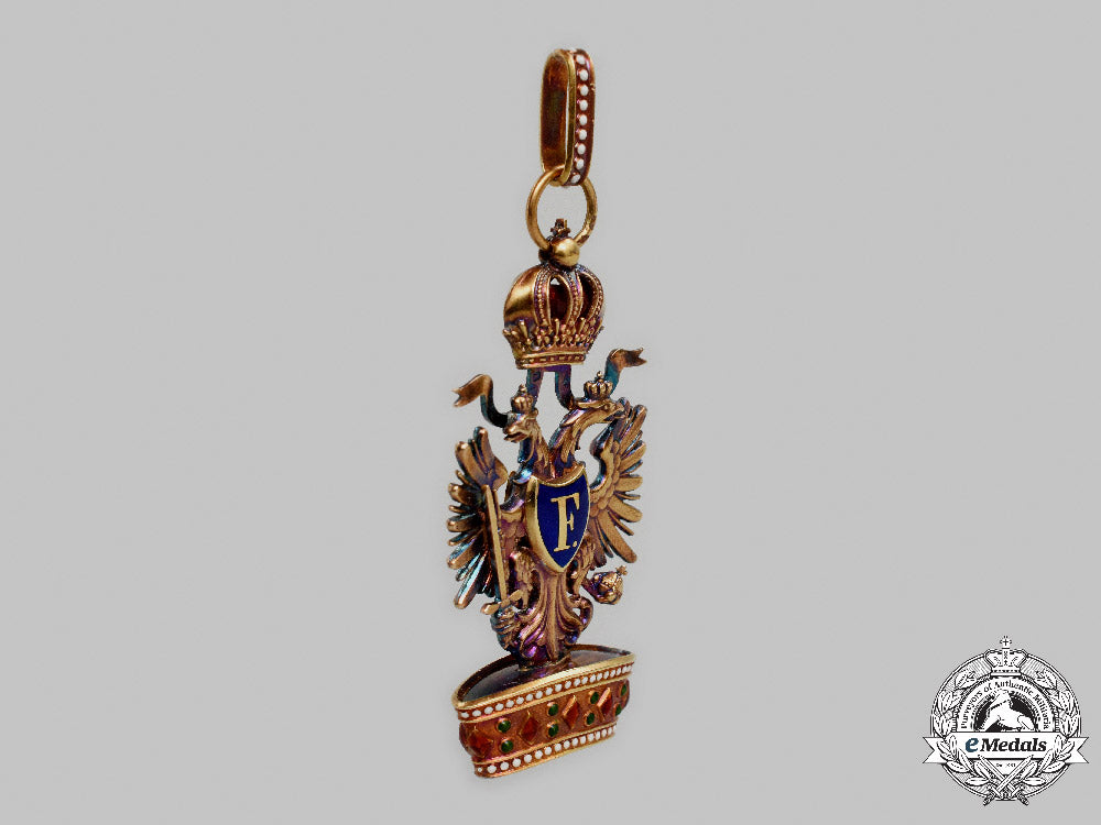 austria,_imperial._an_order_of_the_iron_crown,_iii_class_knight_in_gold,_by_rothe,_c.1910_c2021_618emd_8212