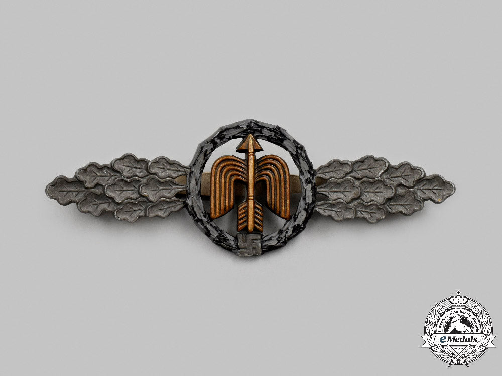germany,_luftwaffe._a_short-_range_night_fighter_flying_clasp,_silver_grade_c2021_623_mnc7885