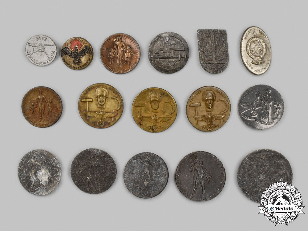germany,_third_reich._a_mixed_lot_of_commemorative_badges_c2021_633_mnc0384_1