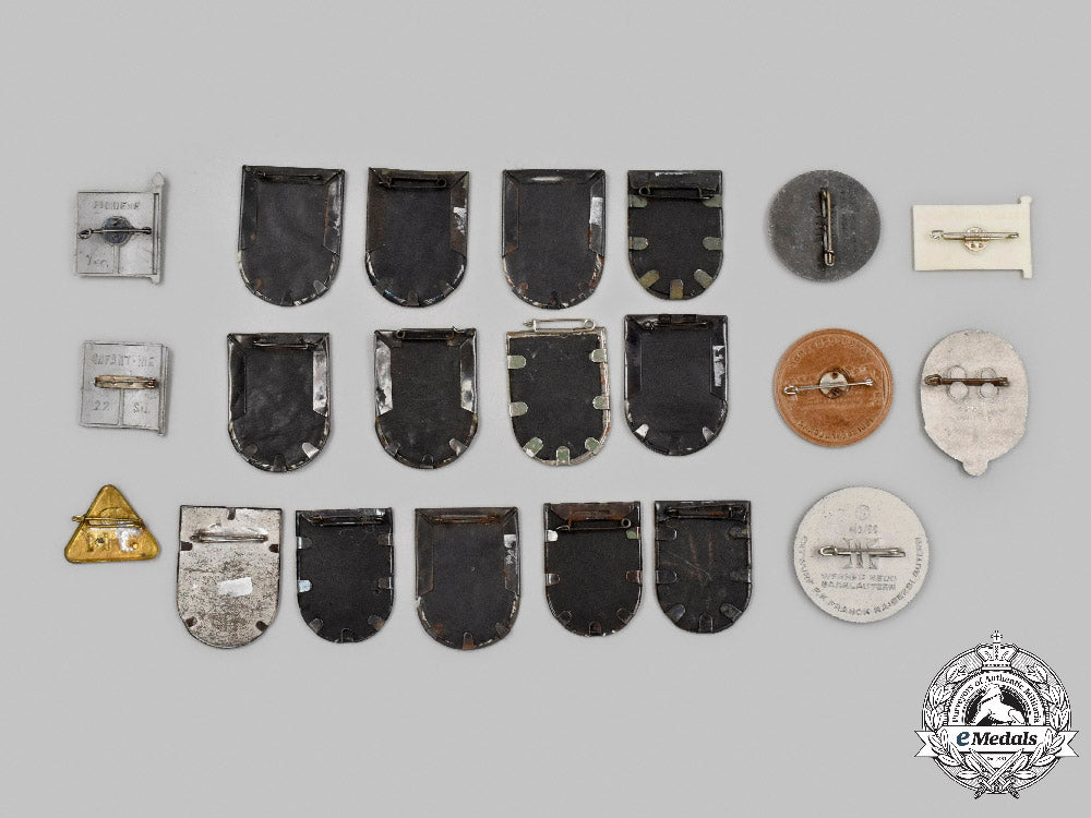 germany,_third_reich._a_mixed_lot_of_commemorative_badges_c2021_637_mnc0391_1