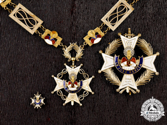 spain,_facist_state._an_order_of_the_cross_of_st._raimond_de_penafort,_cross_of_honour,_collar_badge_with_chain&_star,_c.1955_c2021_638_mnc0558_1
