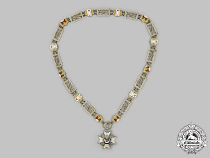 spain,_facist_state._an_order_of_the_cross_of_st._raimond_de_penafort,_cross_of_honour,_collar_badge_with_chain&_star,_c.1955_c2021_639_mnc0562_1