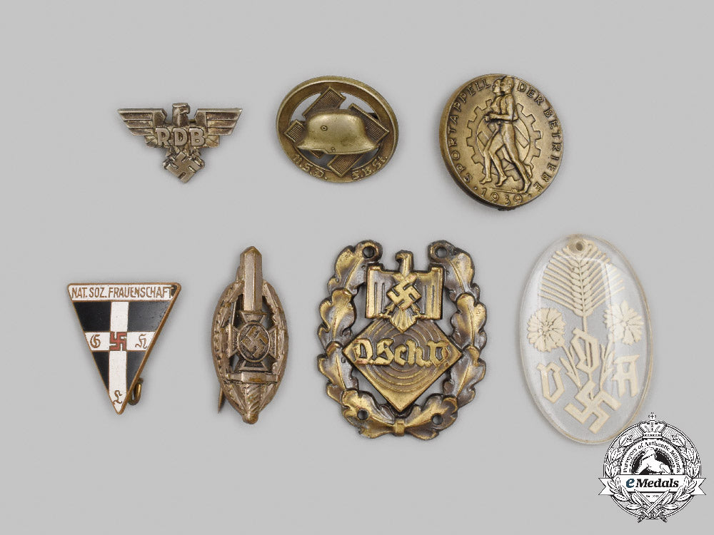 germany,_third_reich._a_mixed_lot_of_badges_c2021_639emd_5694