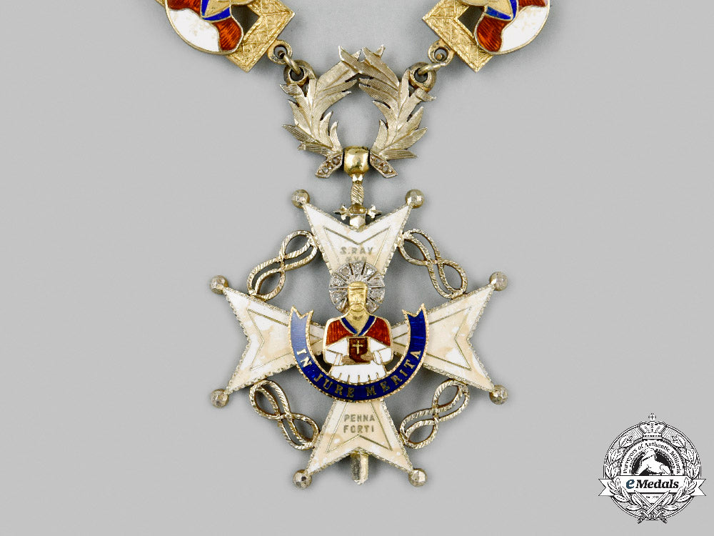 spain,_facist_state._an_order_of_the_cross_of_st._raimond_de_penafort,_cross_of_honour,_collar_badge_with_chain&_star,_c.1955_c2021_640_mnc0567_1