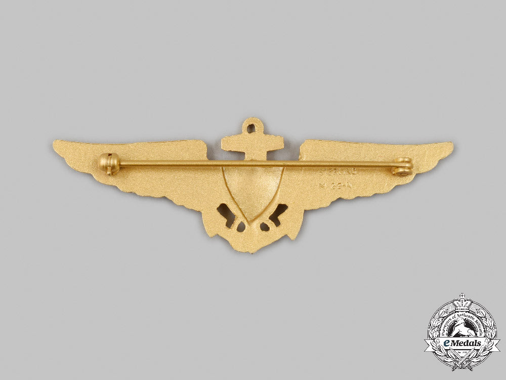 united_states._a_united_states_navy(_usn)_naval_aviator_qualification_badge,_by_n.s._meyer,_c.1942_c2021_660emd_8295_1