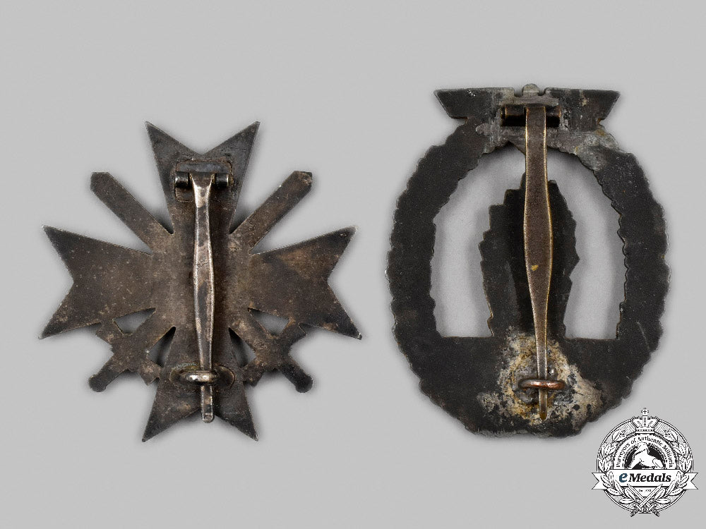 germany,_wehrmacht._a_pair_of_service_badges_c2021_680_mnc0488