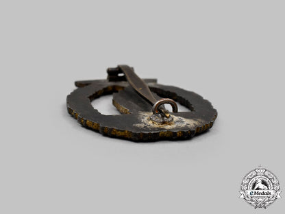 germany,_wehrmacht._a_pair_of_service_badges_c2021_682_mnc0493