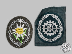 Germany, Third Reich. A Pair Of Uniform Insignia