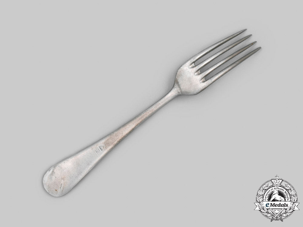germany,_luftwaffe._a_mess_hall_table_fork,_by_berndorf_c2021_707_mnc4225_1