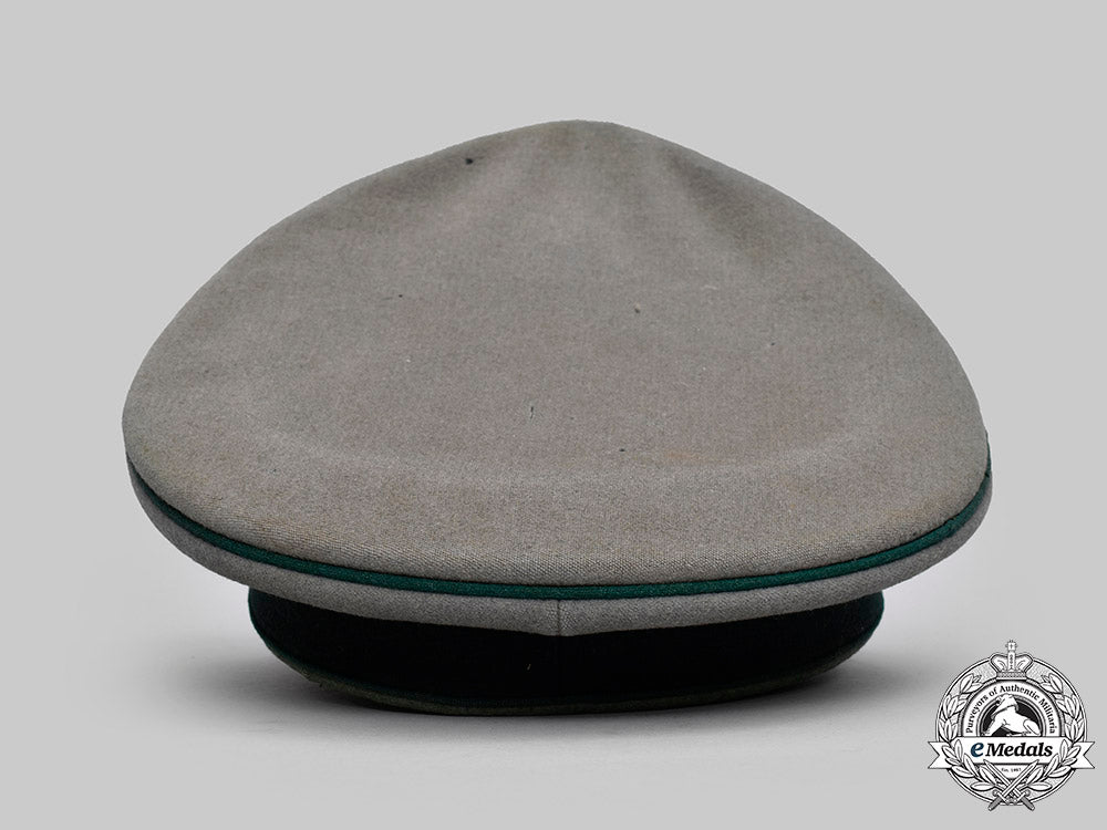germany,_heer._an_administrative_gebirgsjäger_officer’s_visor_cap_c2021_731_mnc5926_1_1
