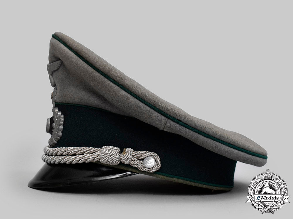 germany,_heer._an_administrative_gebirgsjäger_officer’s_visor_cap_c2021_732_mnc5928_1_1