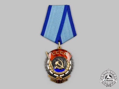 russia,_soviet_union._an_order_of_the_red_banner_of_labour,_type_v_with_award_booklet_c2021_737_mnc8454