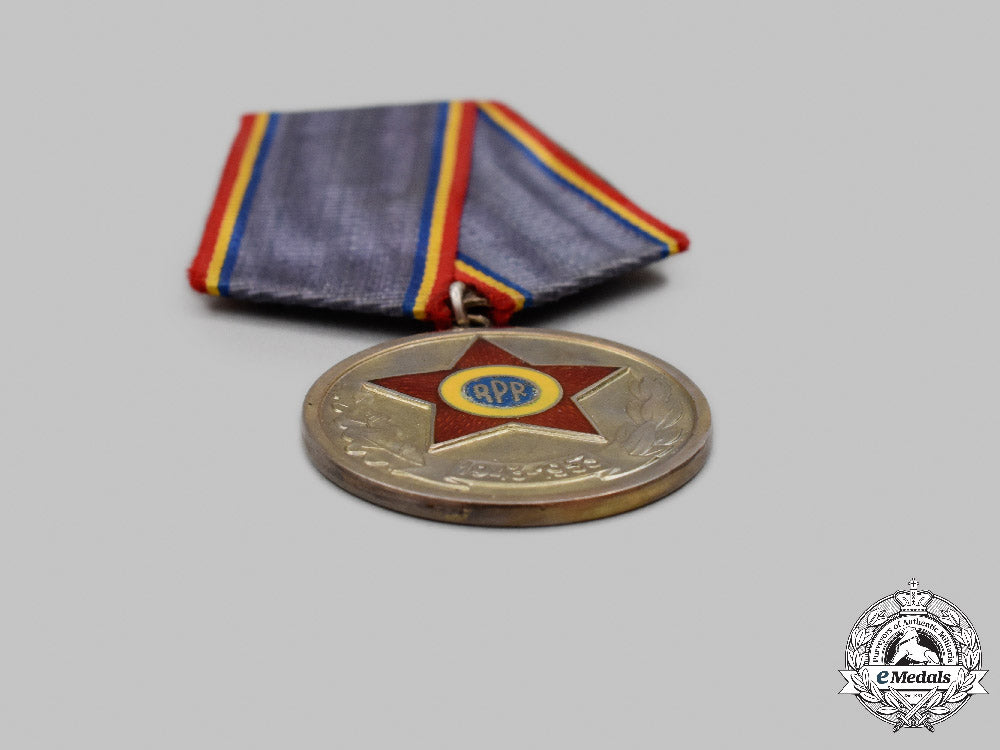 romania,_republic._a_rare_white_gold_medal_for_the10_th_anniversary_of_the_armed_forces,_belonging_to_gheorghe_gheorghiu-_dej_c2021_738emd_4497_1_1_1_1