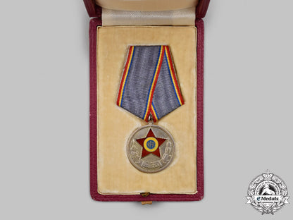 romania,_republic._a_rare_white_gold_medal_for_the10_th_anniversary_of_the_armed_forces,_belonging_to_gheorghe_gheorghiu-_dej_c2021_740emd_4501_1_1_1_1