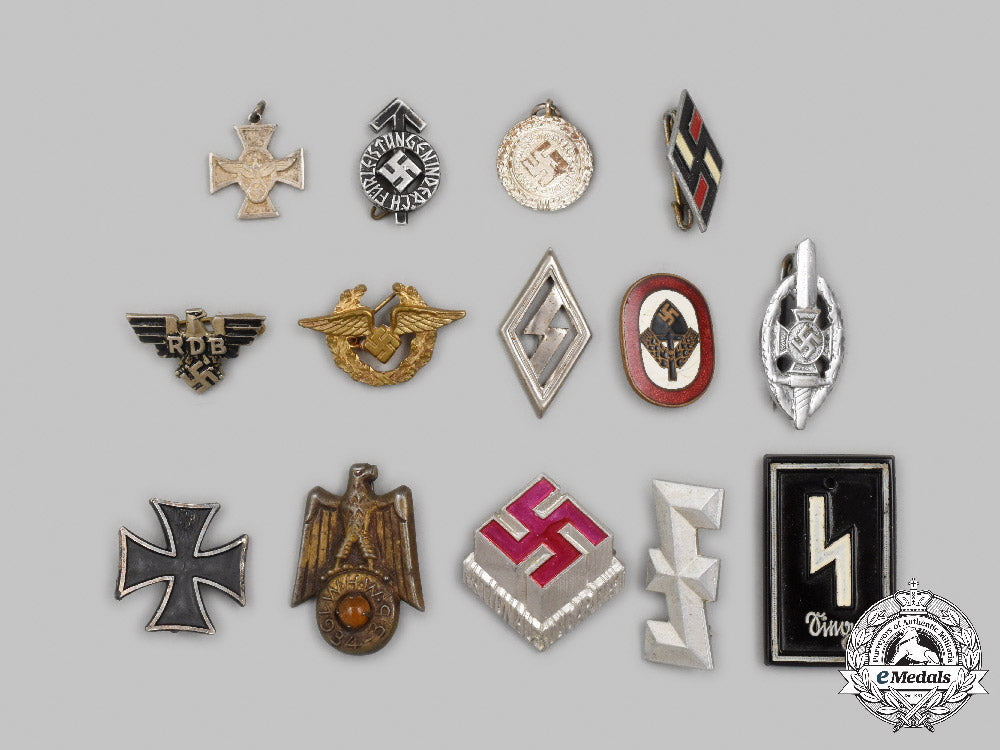 germany,_third_reich._a_mixed_lot_of_badges_c2021_748emd_5939