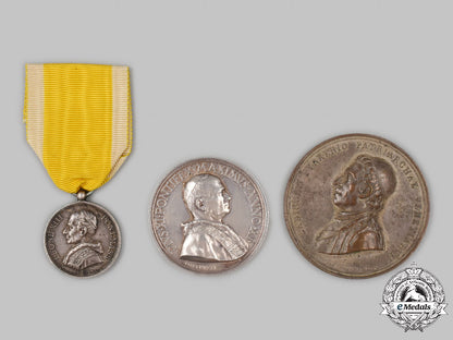 vatican;_italy,_kingdom._three_medals&_awards_c2021_773emd_8540