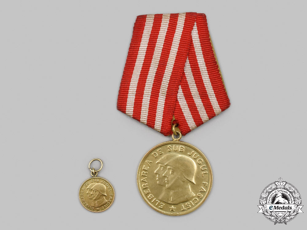 romania,_republic._a_gold_medal_for_liberation_from_the_fascist_yoke,_belonging_to_gheorghe_gheorghiu-_dej_c2021_775emd_4578_1_1_1
