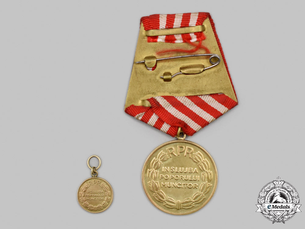 romania,_republic._a_gold_medal_for_liberation_from_the_fascist_yoke,_belonging_to_gheorghe_gheorghiu-_dej_c2021_776emd_4581_1_1_1