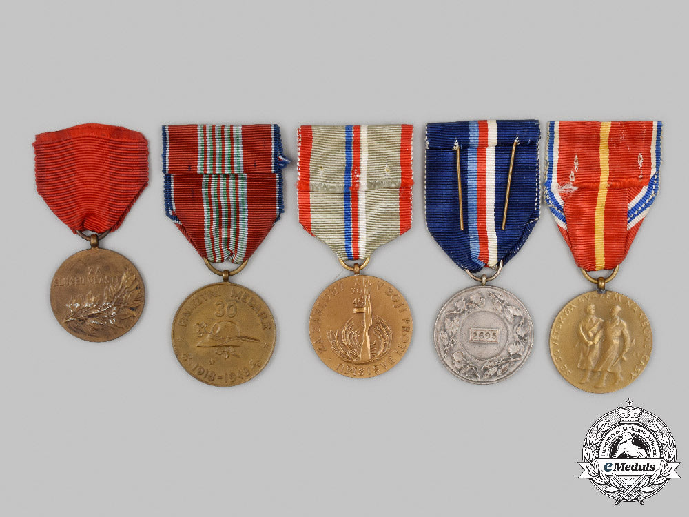 czechoslovakia,_socialist_republic._a_lot_of_five_medals&_awards_c2021_785emd_8569_1