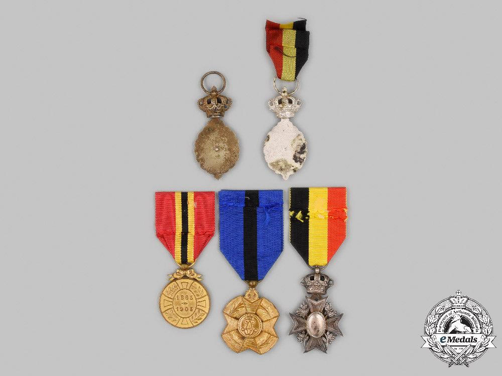 belgium,_kingdom._a_lot_of_five_decorations&_awards_c2021_791emd_8585