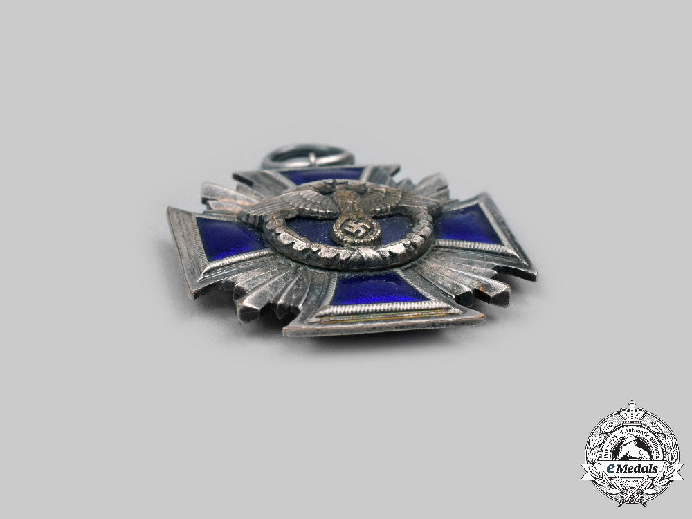 germany,_nsdap._a_long_service_decoration,_ii_class_for15_years_c2021_799_mnc4739_1