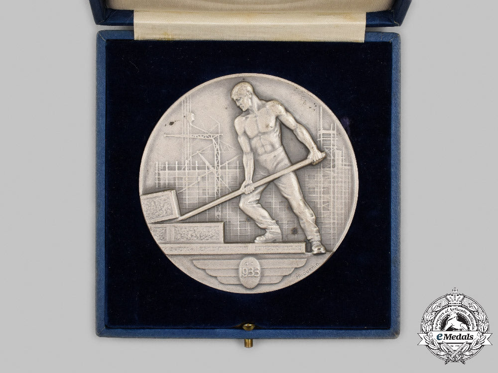 switzerland,_swiss_confederation._a_palace_of_nations_table_medal1933_c2021_800emd_8603