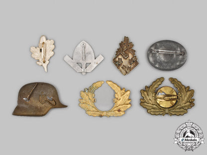 germany,_third_reich._a_mixed_lot_of_insignia_c2021_841emd_6278_1