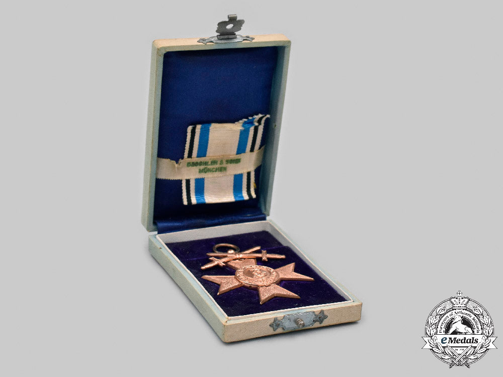 bavaria,_kingdom._a_military_merit_cross,_iii_class_with_swords_and_case,_by_deschler&_sohn_c2021_842_mnc4835