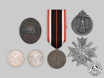 germany,_wehrmacht._a_mixed_lot_of_decorations_and_coins_c2021_847_mnc4855