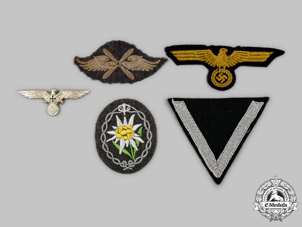germany,_wehrmacht._a_mixed_lot_of_uniform_insignia_c2021_855emd_1908_1