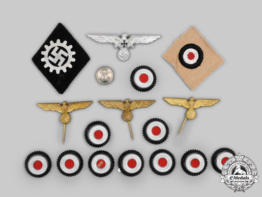 germany,_third_reich._a_mixed_lot_of_uniform_insignia_c2021_875_mnc5457
