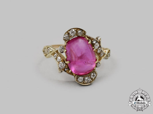 jewellery._a_yellow&_white_gold_ring_with_diamonds&_ruby_c2021_876emd_4808_1