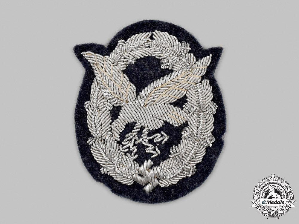 germany,_luftwaffe._a_rare_radio_operator_and_air_gunner_badge,_cloth_version_for_officers_c2021_883_mnc8513