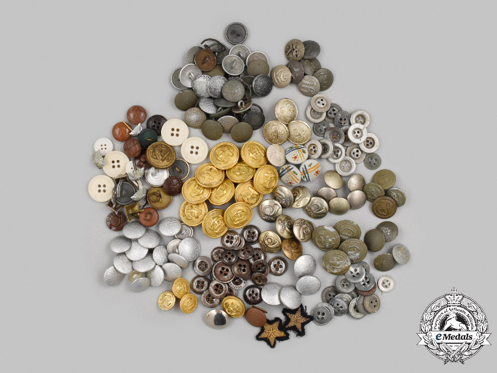 germany,_third_reich._a_large_mixed_lot_of_buttons_c2021_920emd_6457