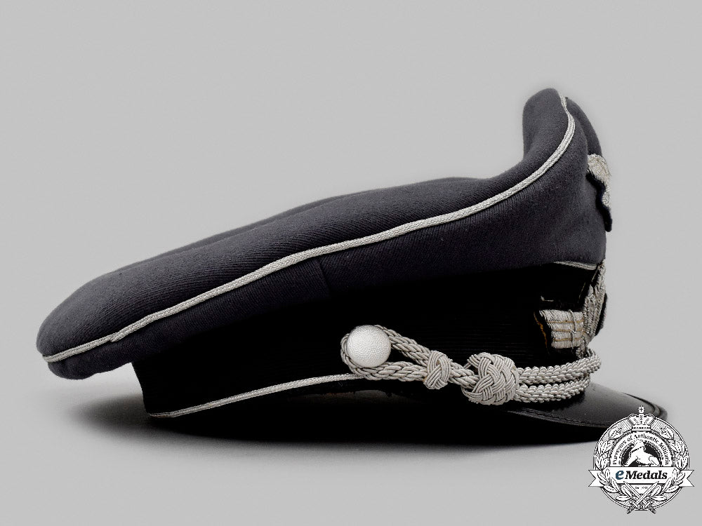 germany,_luftwaffe._an_officer’s_visor_cap_c2021_931_mnc8626_1_1