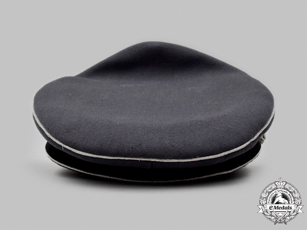 germany,_luftwaffe._an_officer’s_visor_cap_c2021_932_mnc8628_1_1