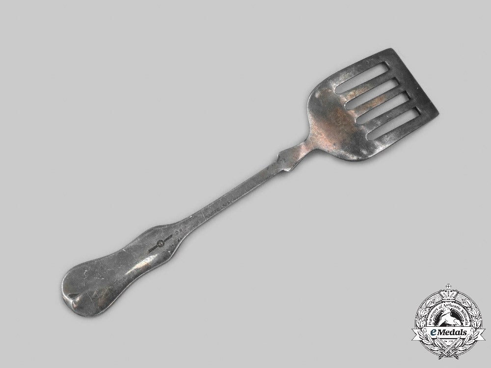 germany,_third_reich._a_silver_asparagus_server_from_the_tableware_service_of_dr._hans_frank,_by_arthur_krupp_c2021_947_mnc5350_1