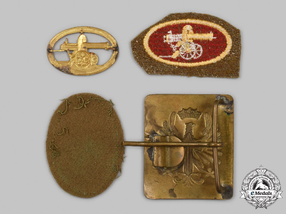 spain._a_lot_of_four_armed_forces_items_c2021_969emd_6600_1