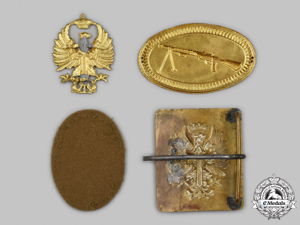 spain._a_lot_of_four_armed_forces_items_c2021_971emd_6604_1_1_1