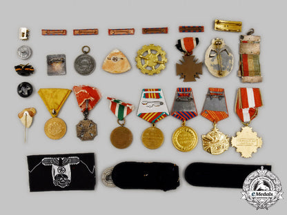germany,_austria,_russia,_spain,_united_states,_yugoslavia._a_lot_of_twenty-_three_mostly_post-1945_manufactured_items_c2021_989emd_2442