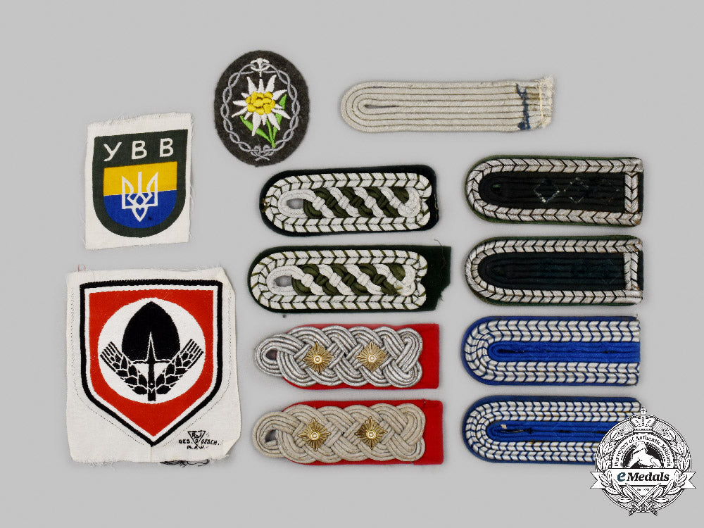 germany._a_mixed_lot_of_insignia_c2021_997emd_2410_1_1