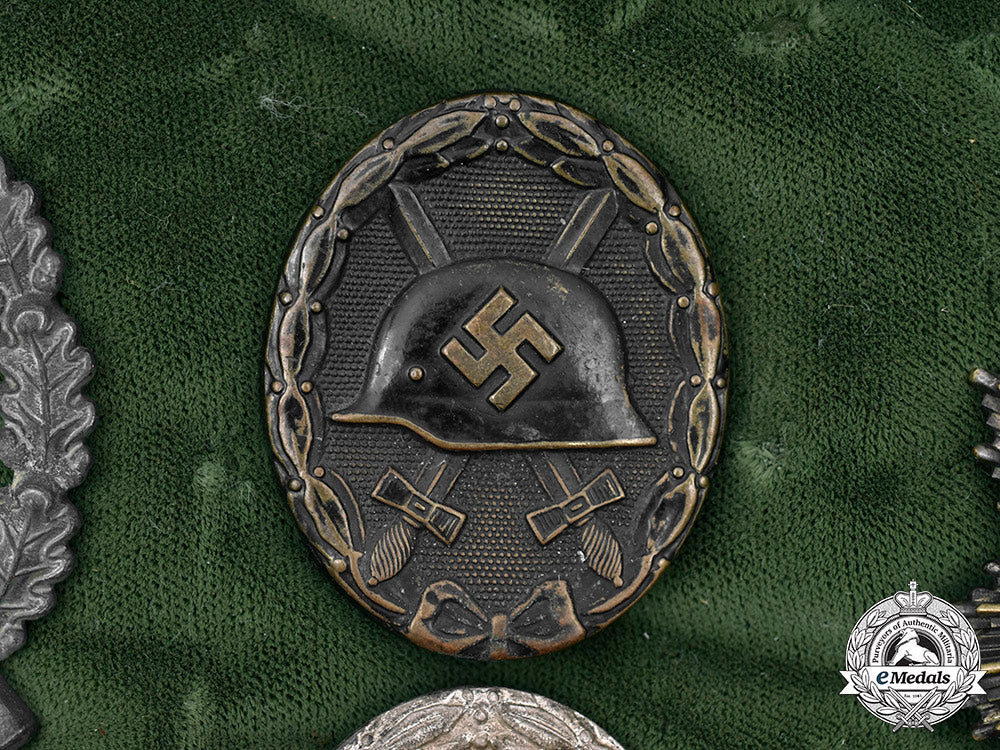 germany,_ss._a_rare_and_unique_award_pillow_from_the_estate_of_ss-_hauptscharführer_karl_paar_c20250_mnc3915_1
