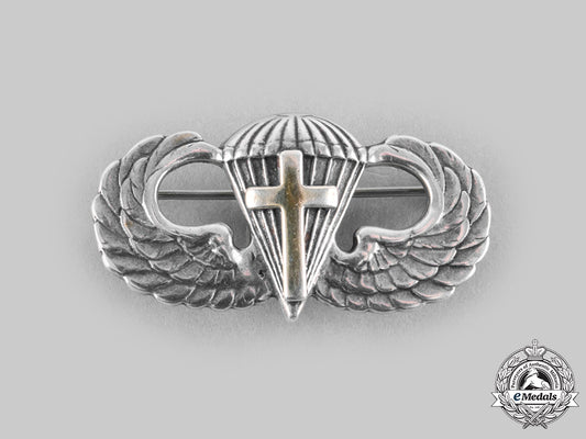 united_states._an_army_airborne_chaplain's_basic_parachutist_badge,_by_amico,_c.1942_c20270_emd2276