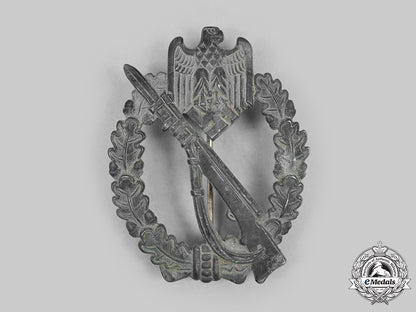 germany,_wehrmacht._an_infantry_assault_badge,_silver_grade,_by_fritz_zimmermann&_söhne_of_lüdenscheid_c20292_mnc5529